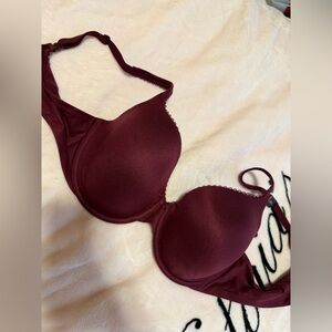 Victoria's Secret Molded T-Shirt Bra - Burgundy